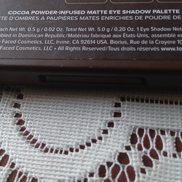 TOO FACED- CHOCOLATE CHIP - EYE SHADOW PALETTE! COUNTRIES WHERE SOLD: FRANCE - Picture 3 of 5